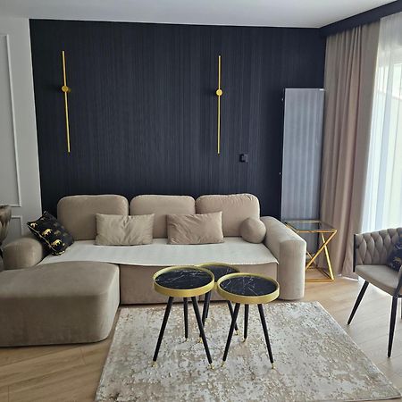 Apartament Stone Hill Z Basenem I Widokiem Na Gory ชกลาร์สกา ปอเรมบา ภายนอก รูปภาพ